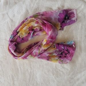 NWOT*Beautiful multi color scarf